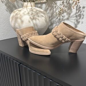 Braided Tan Women's Heeled Mules